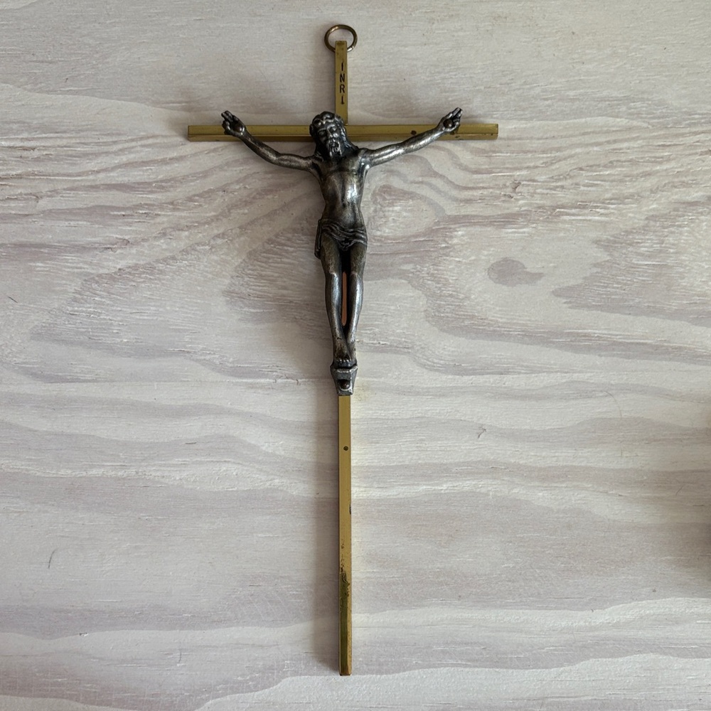 VTG‎ Brass and Silver-Tone Crucifix Wall Cross - Two-Tone Metal